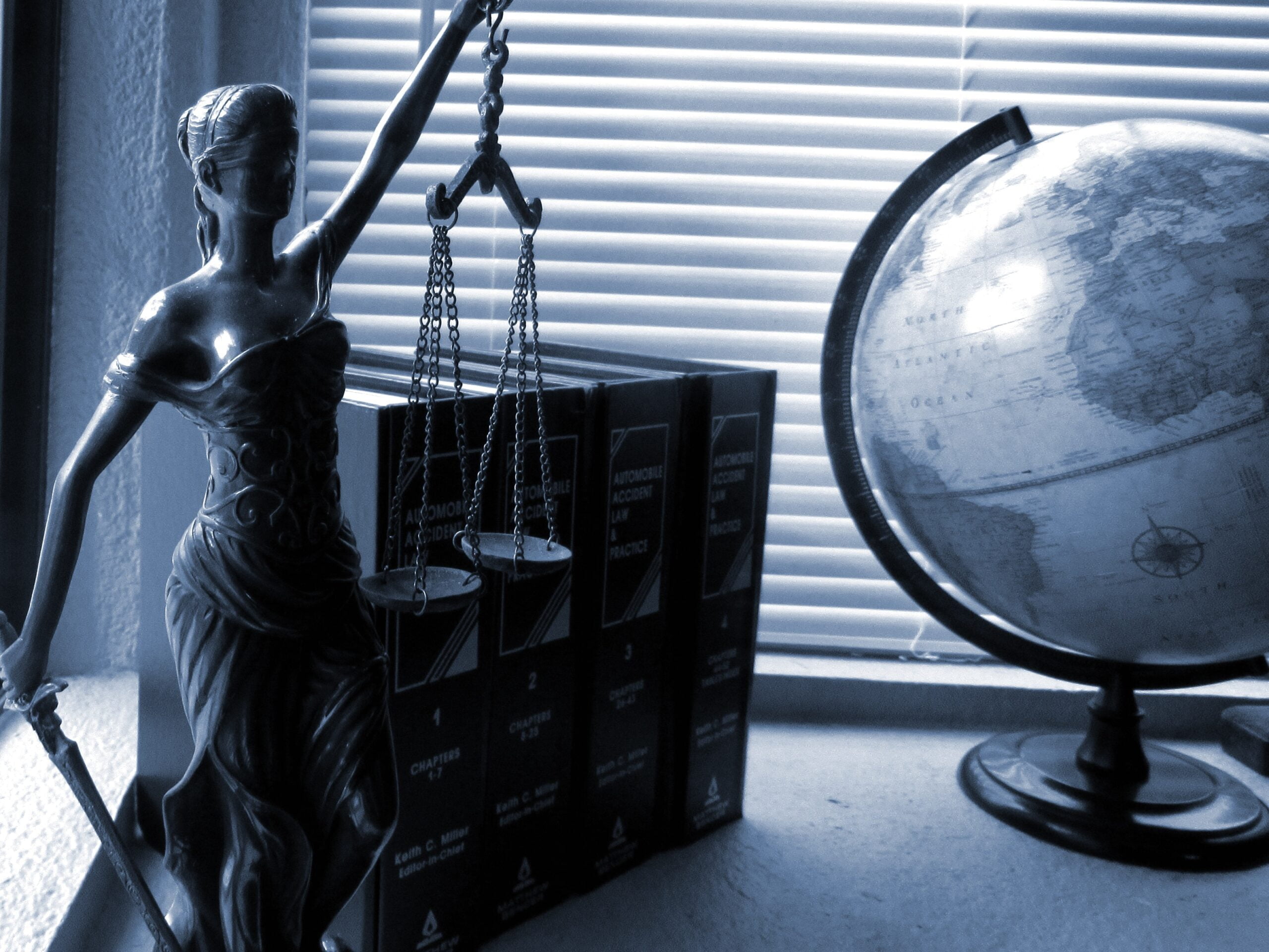 lady-justice-legal-law-stockpack-pixabay